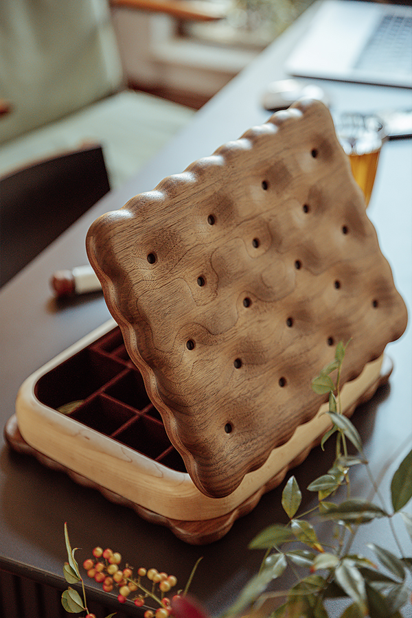 Cute Solid Wood Biscuit Jewelry Box